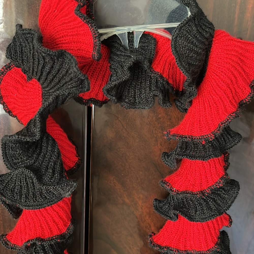 Knitted Ruffle Scarf